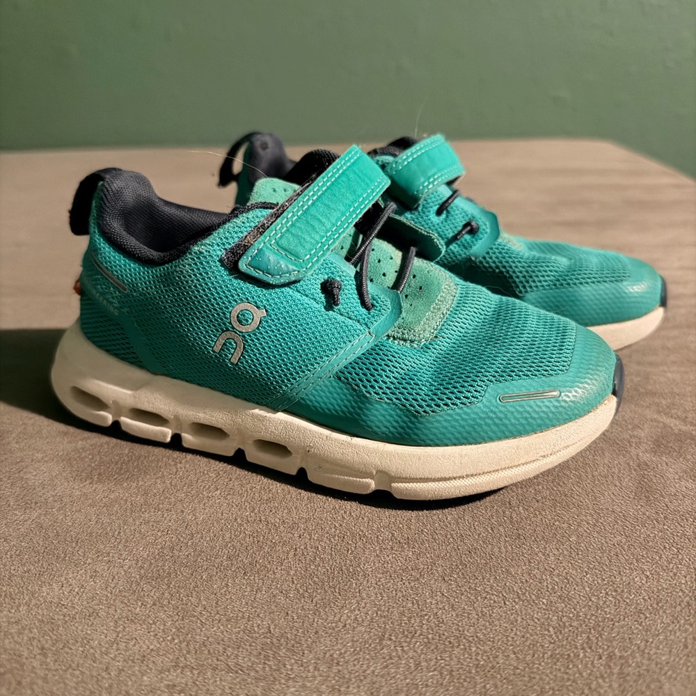 On Cloud Play Sneakers kids 11